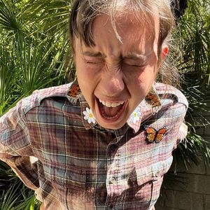 Meet your Posher, Hollis